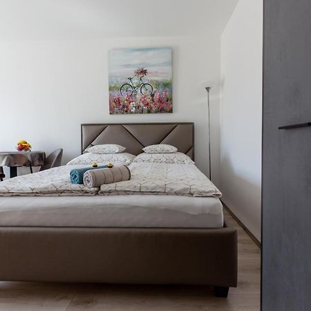 Aliz Apartman 미슈콜츠 외부 사진